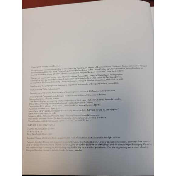 2018 Reach Higher by Amada Lucidon Inspiring Michelle Obama Photo Paperback Book - Picture 4 of 4